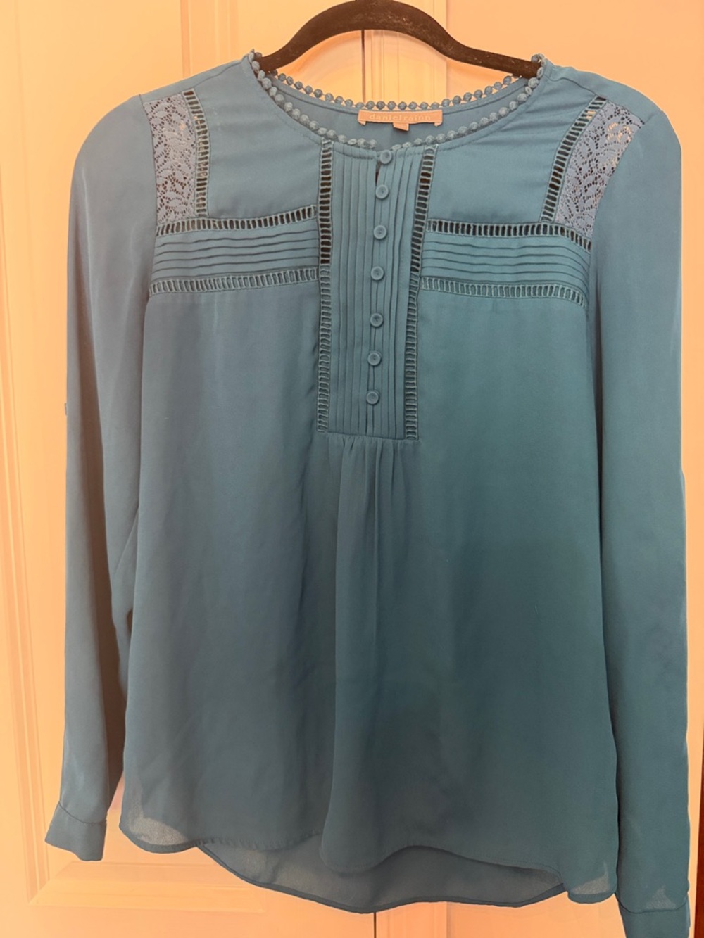 Women’s Teal Long-Sleeve Blouse